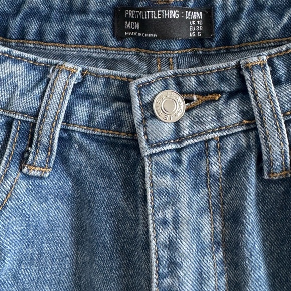 PrettyLittleThing Mom Jeans - Picture 5 of 6
